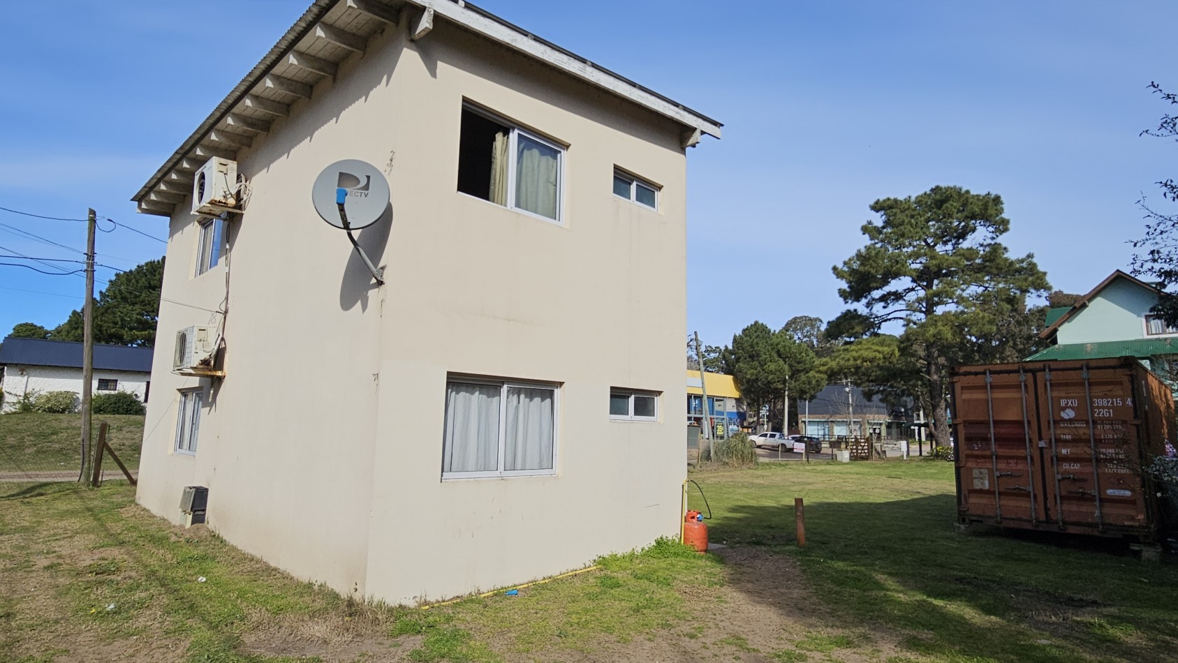 Dos propiedades en venta en Valeria Del Mar