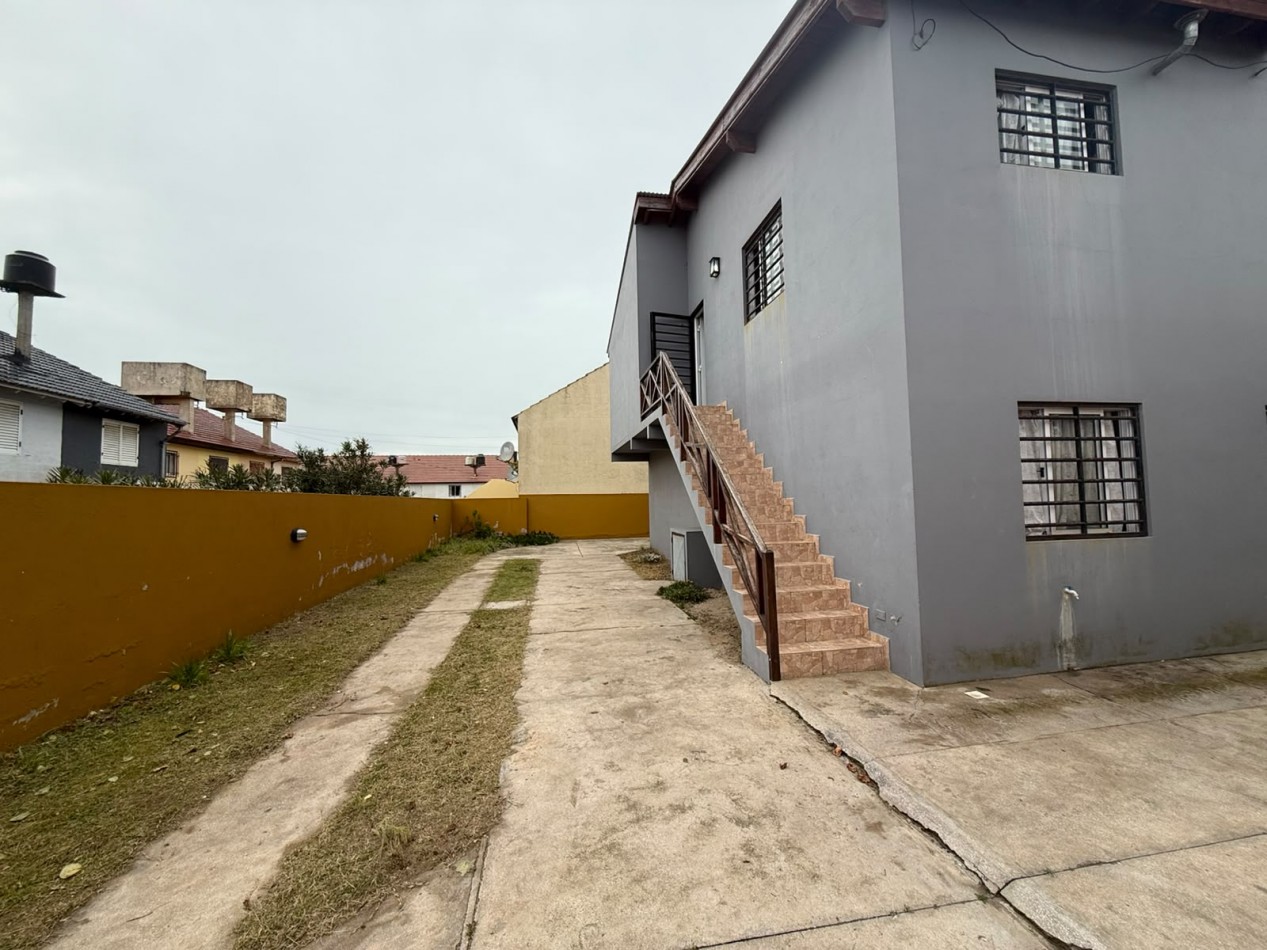 Complejo de 3 departamentos de 3 ambientes a 100 mts del mar - Mar del Tuyu