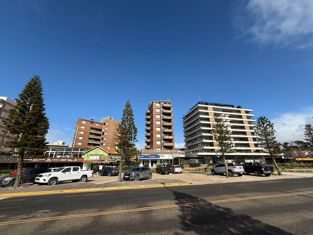 Departamento 2 ambientes en venta a 50 metros del mar en Pinamar