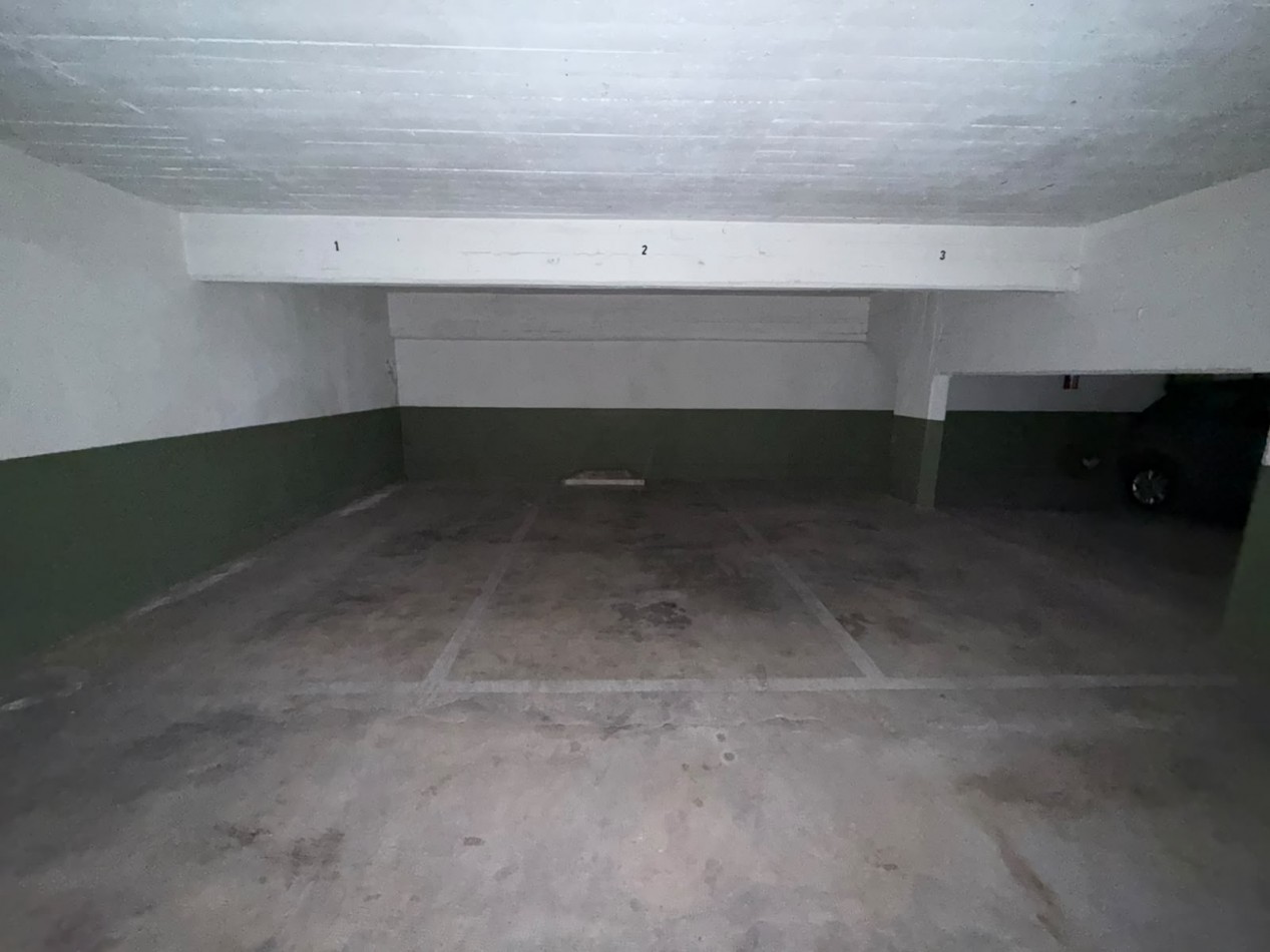 Se vende cochera en pinamar