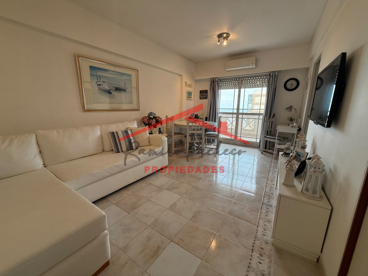 Se vende departamento tres ambientes en pinamar con vista al mar