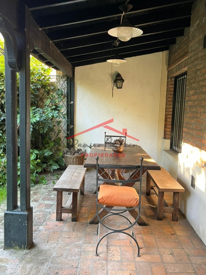 Casa en Martinez tipo PH TRIPLEX ¡Oportunidad!
