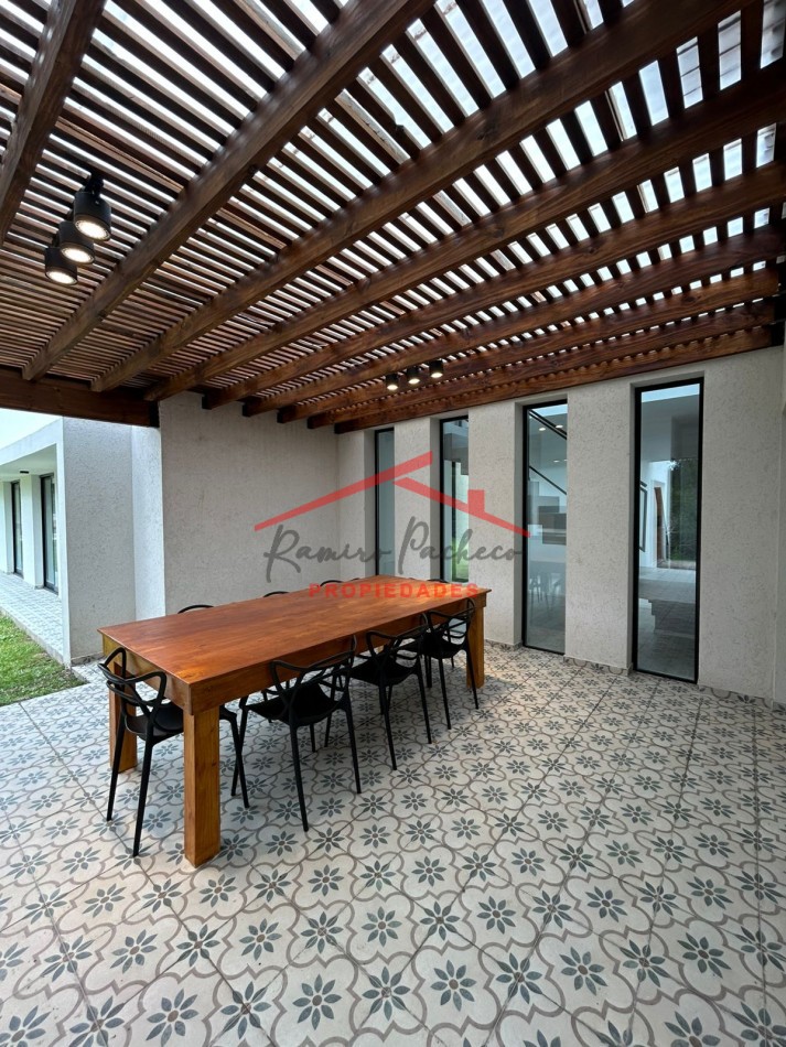 Casa en venta en Costa Esmeralda 