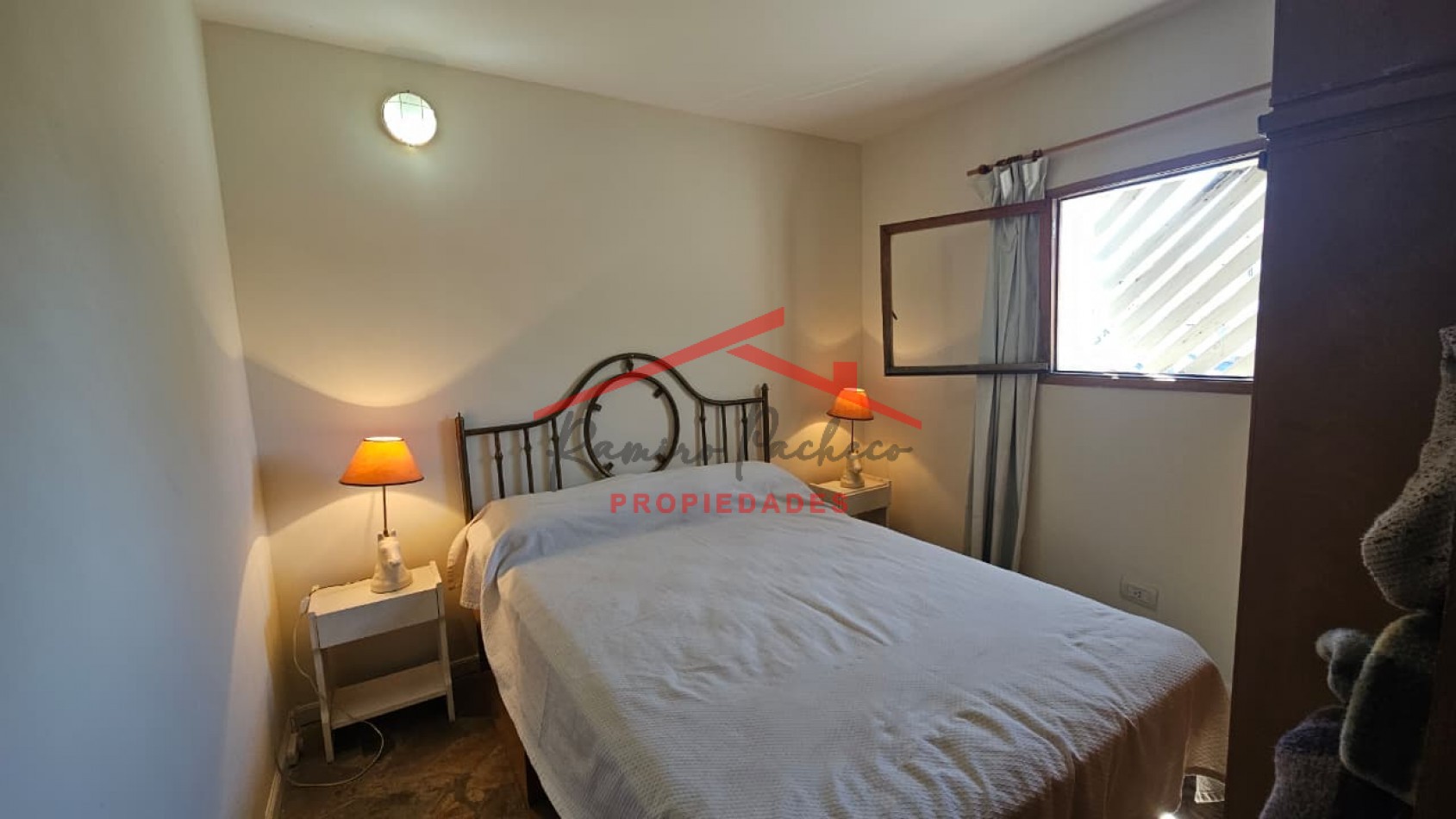 Se vende departamento en pinamar tres ambientes