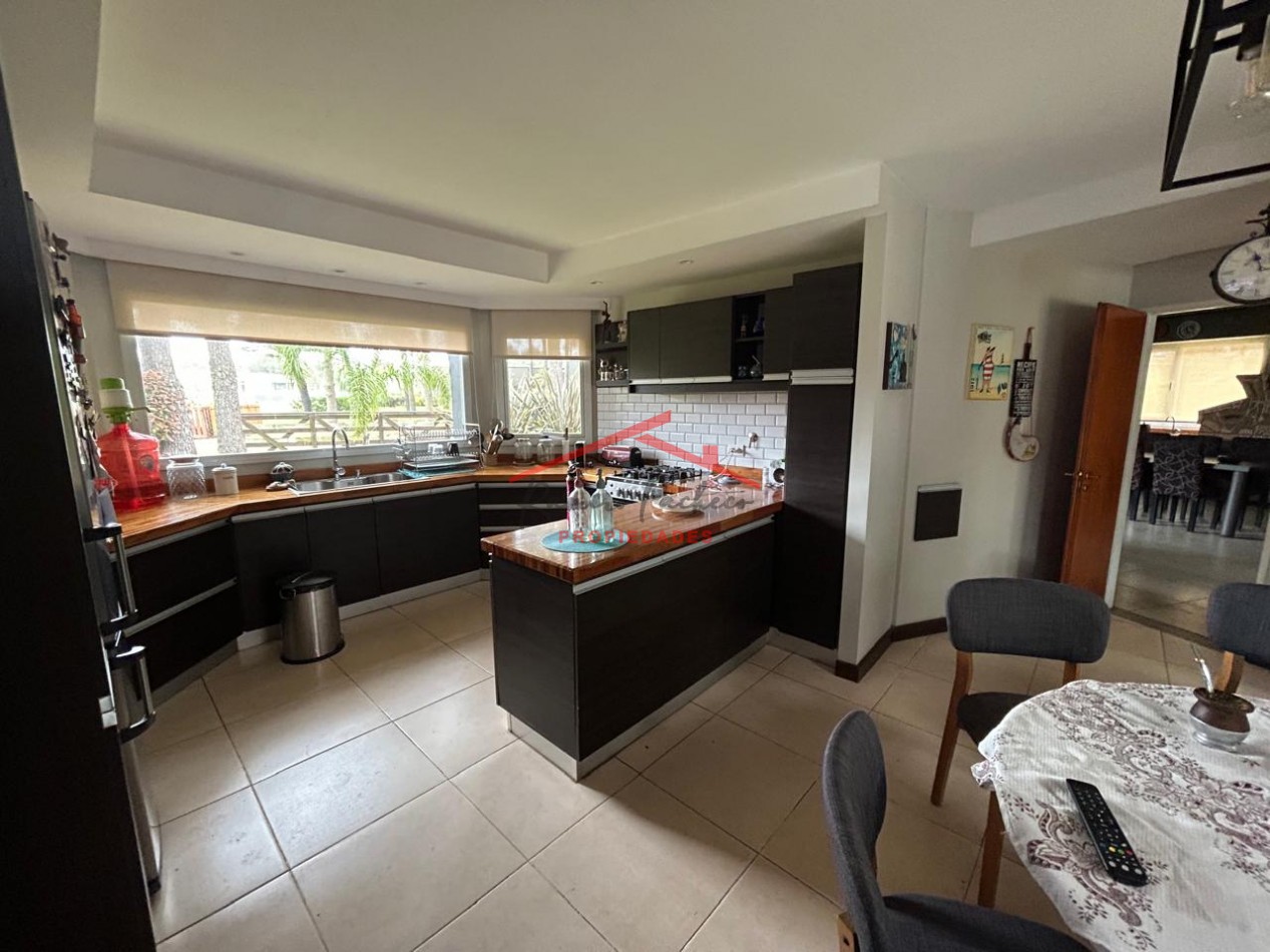 Casa en venta en pinamar barrio nayades