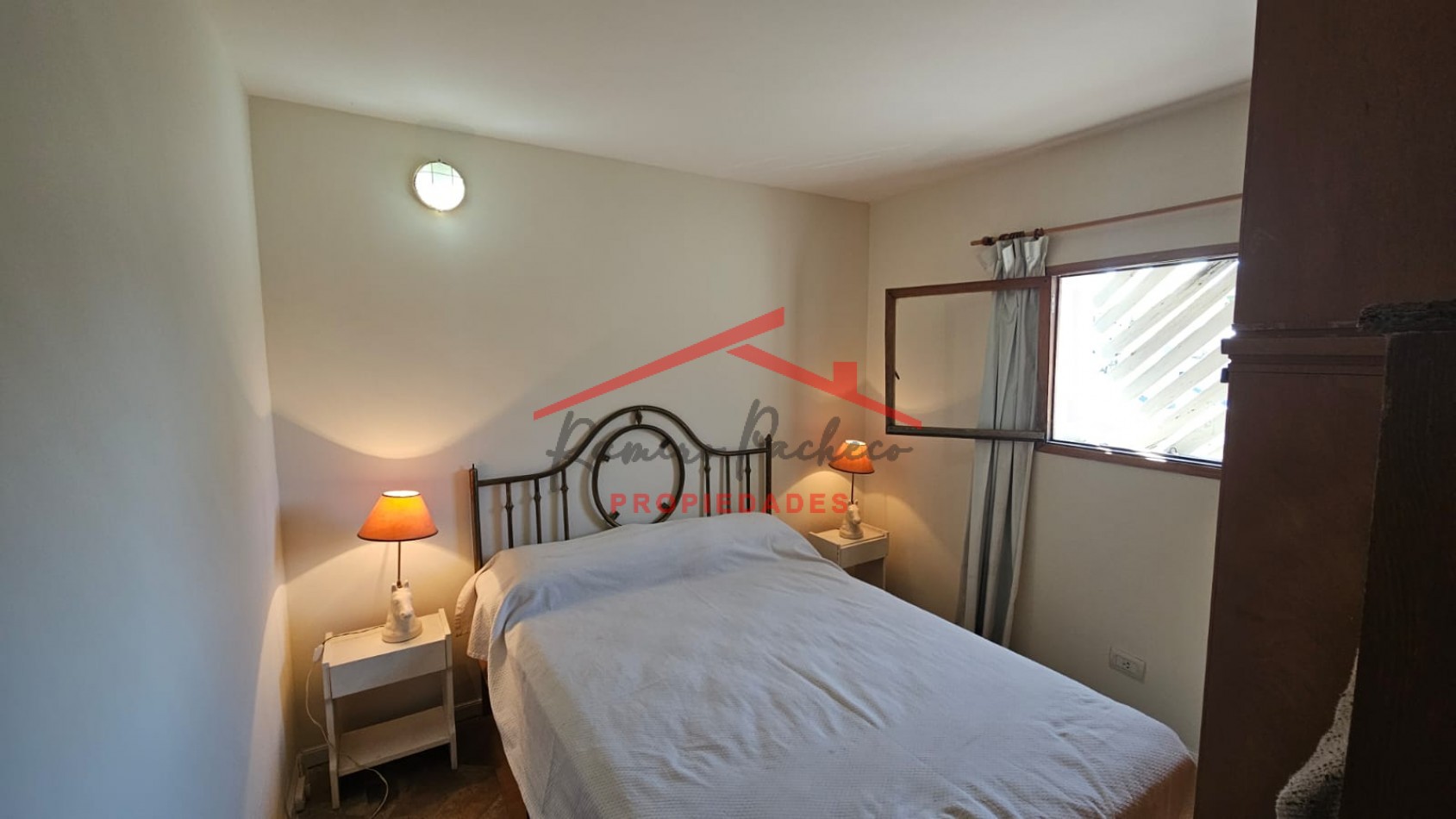 Se vende departamento en pinamar tres ambientes