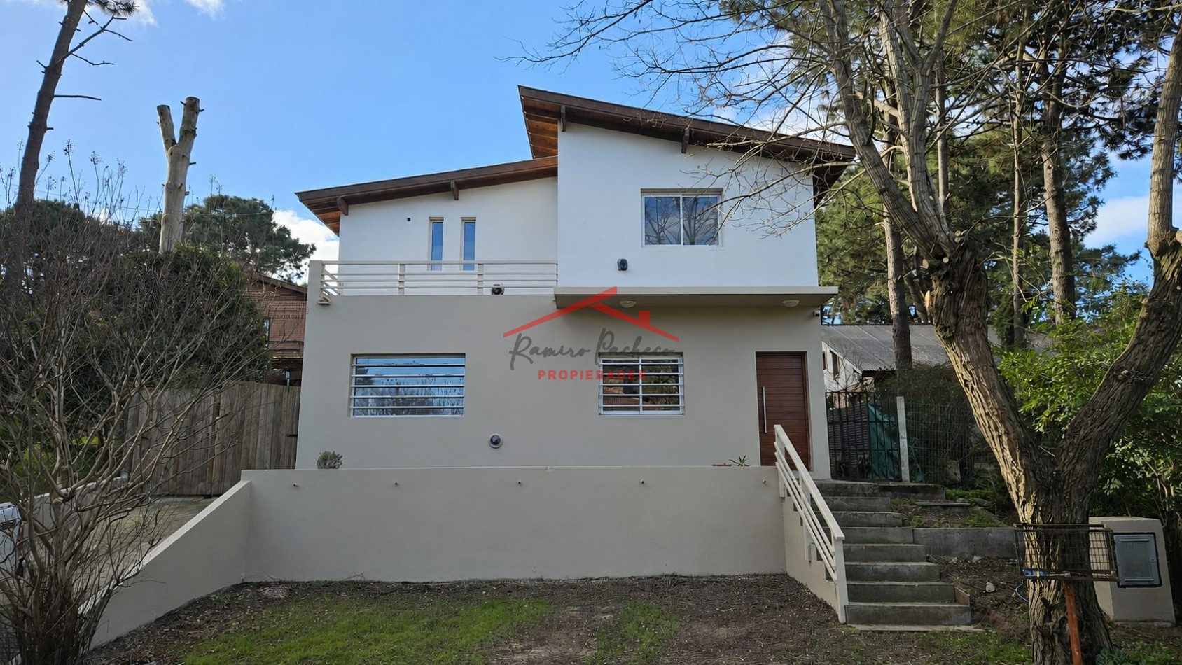 Alquiler casa de 5 ambientes en Pinamar