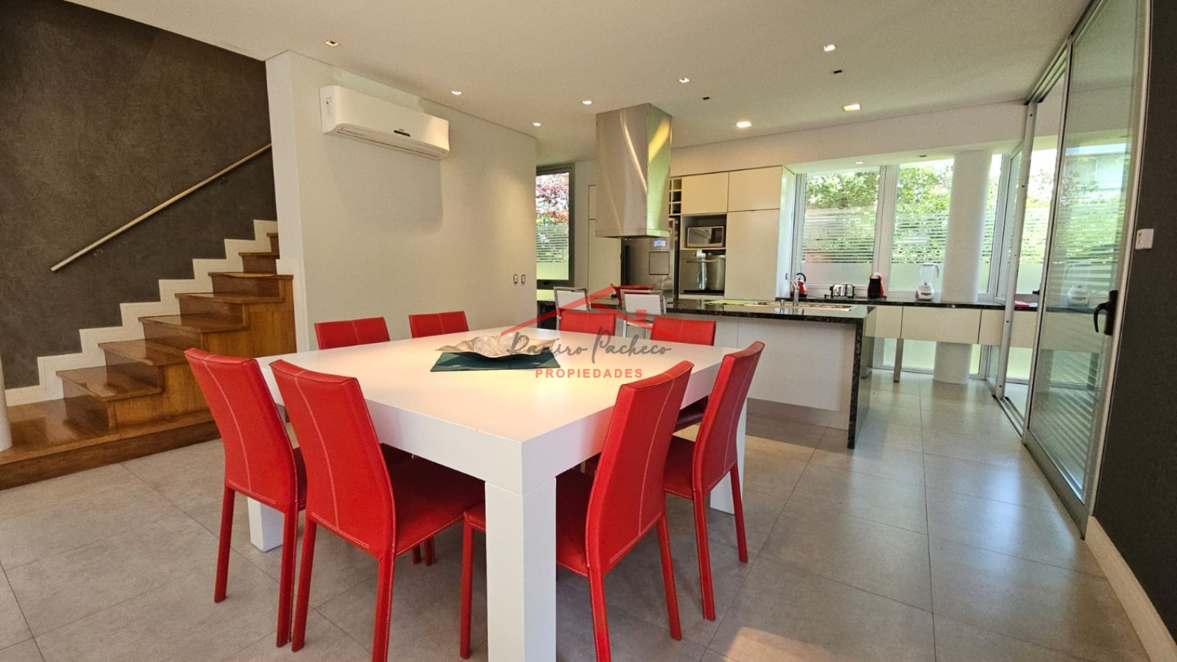 Casa en venta en Carilo 