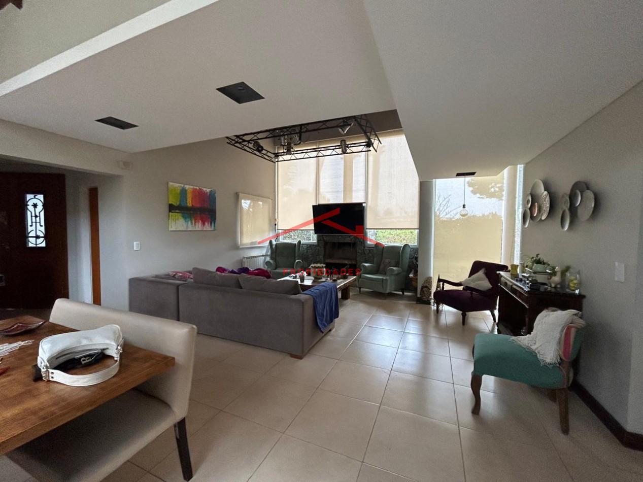 Casa en venta en pinamar barrio nayades