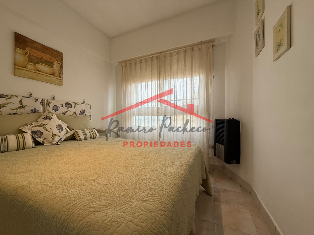 Se vende departamento tres ambientes en pinamar con vista al mar