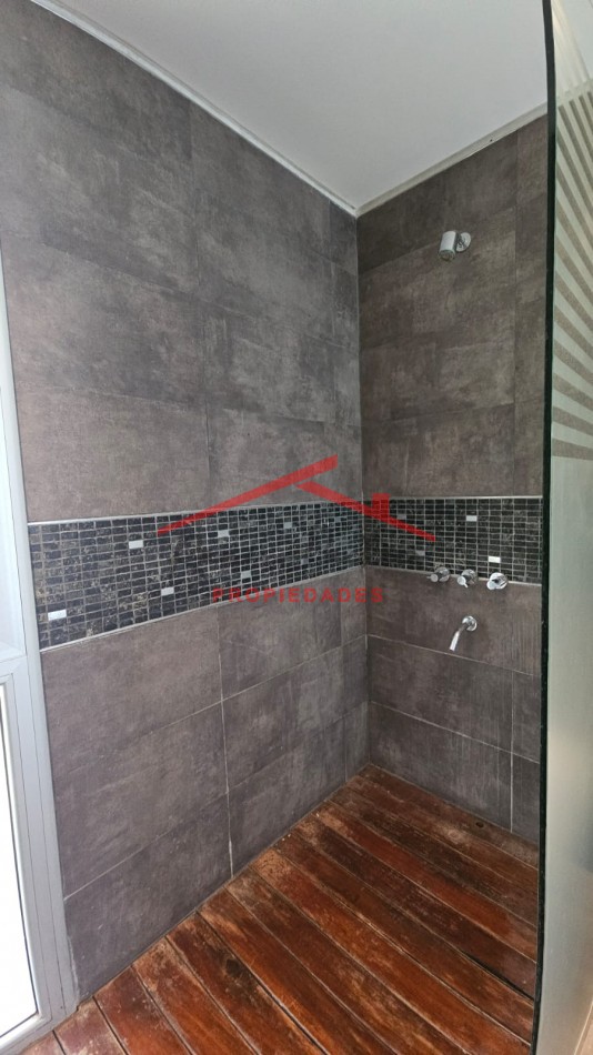 Casa en venta en Carilo 