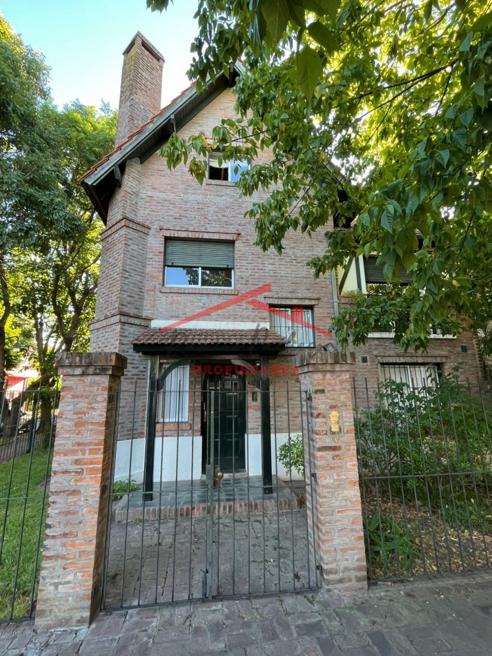 Casa en Martinez tipo PH TRIPLEX ¡Oportunidad!