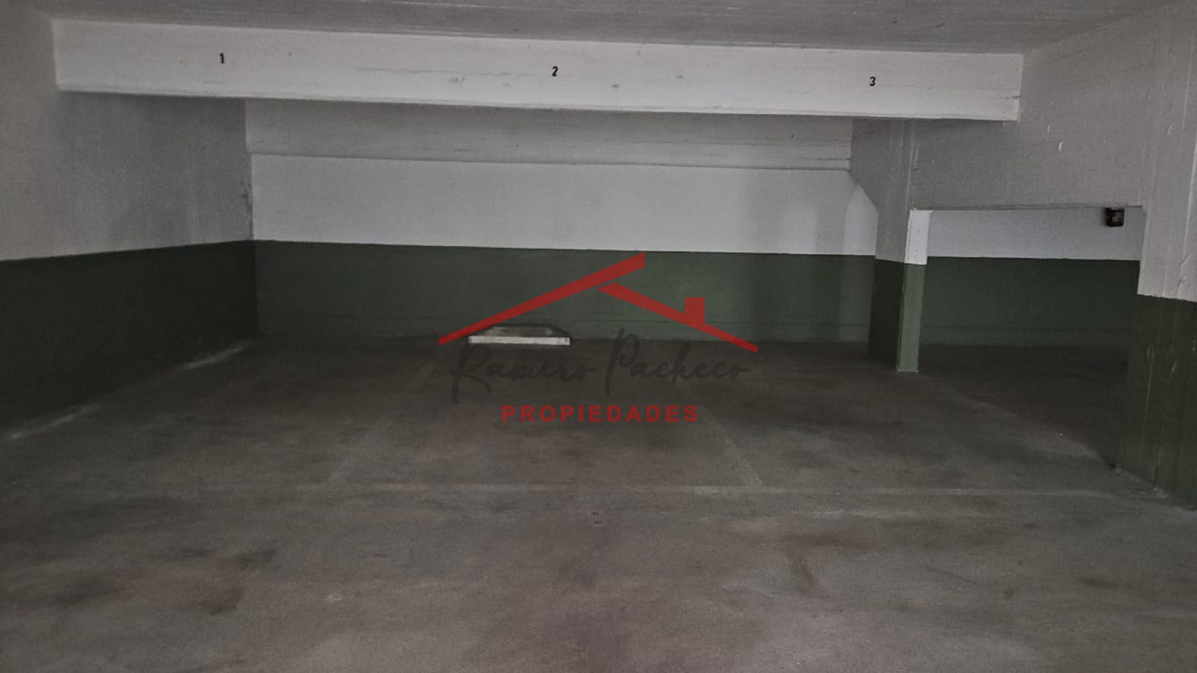 Se vende cochera en pinamar