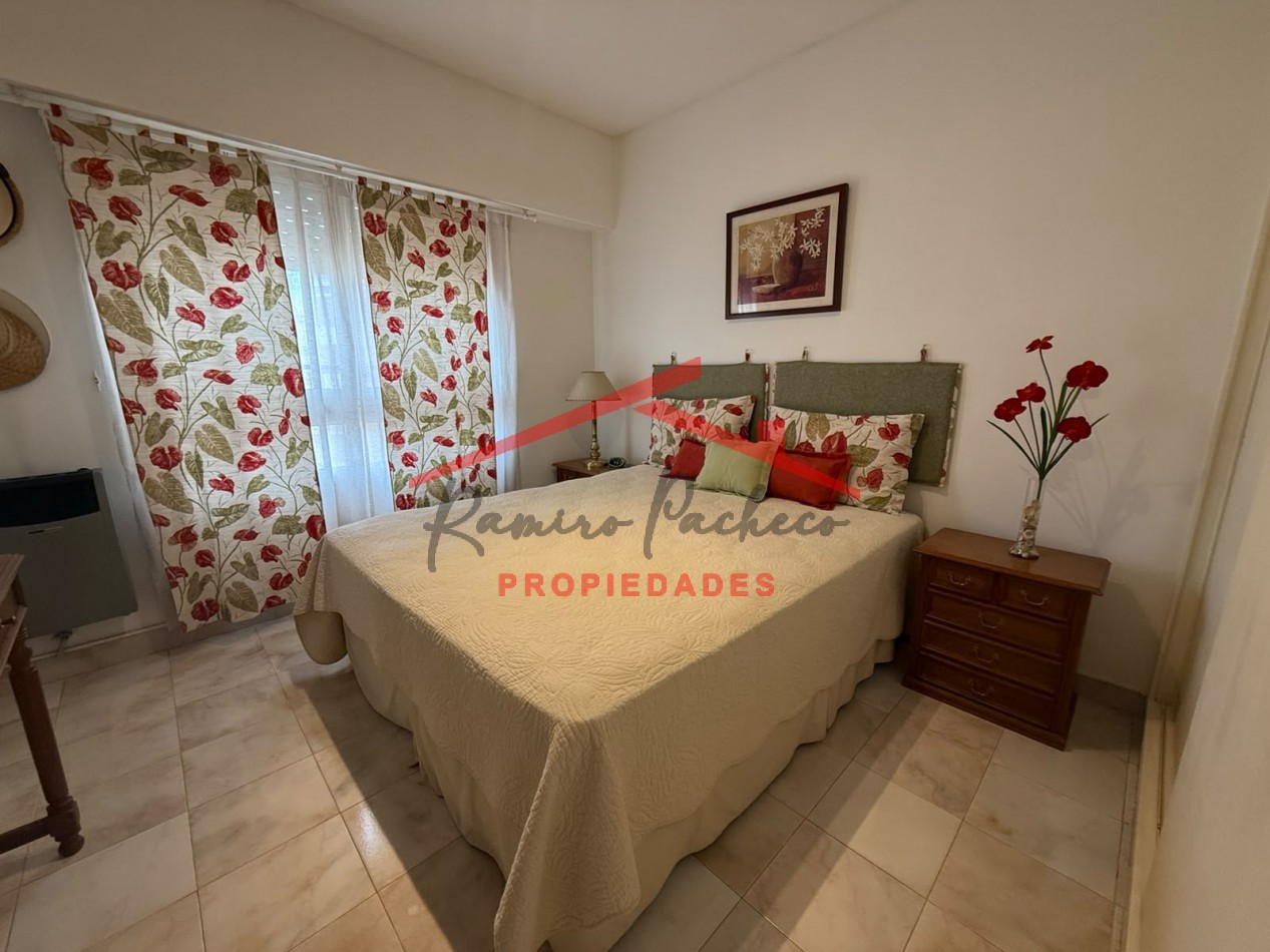 Se vende departamento tres ambientes en pinamar con vista al mar