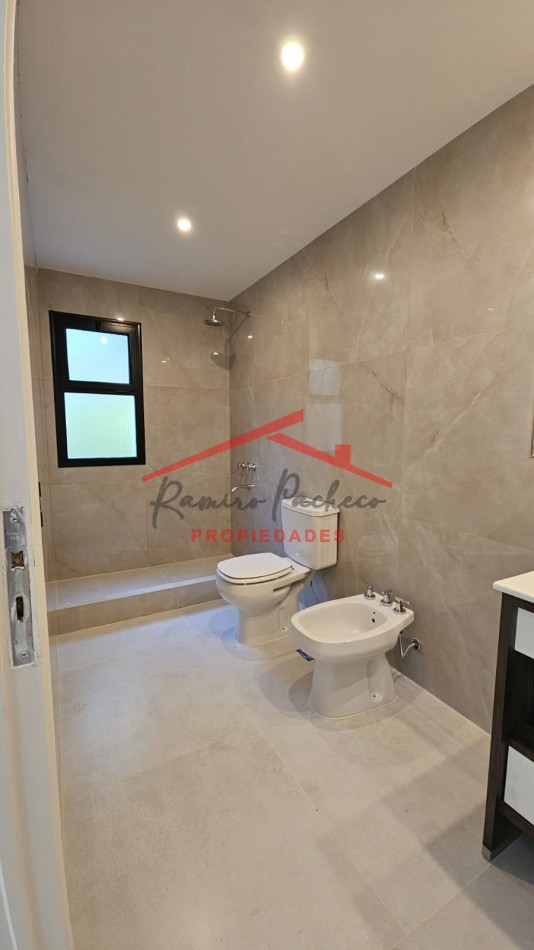Casa en venta Pinamar financiacion  a estrenar oportunidad !