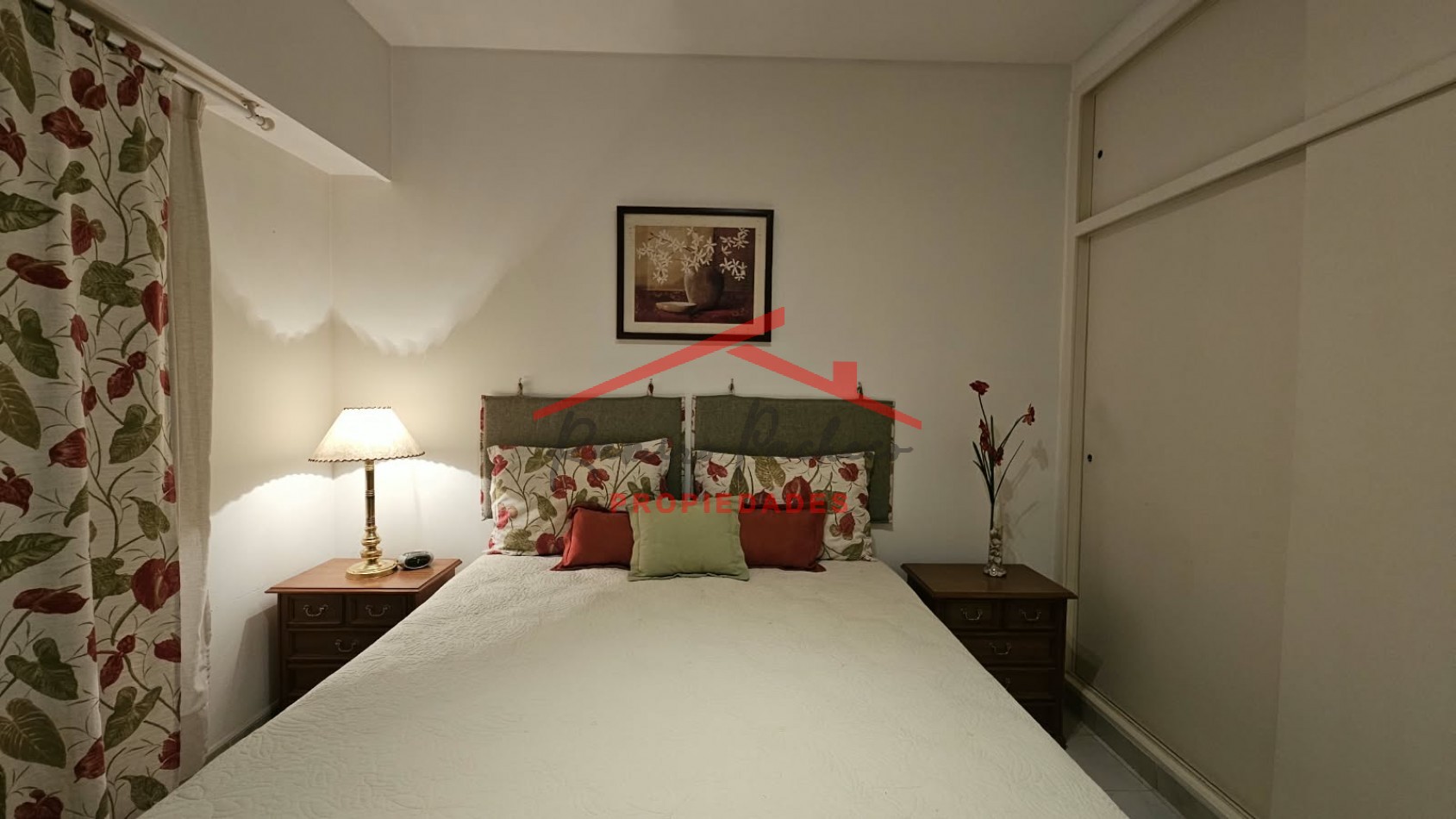 Se vende departamento tres ambientes en pinamar con vista al mar