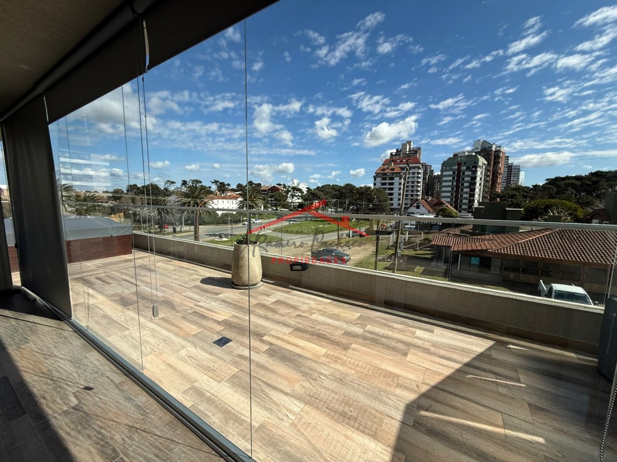 Departamento unico en Pinamar con vista al mar
