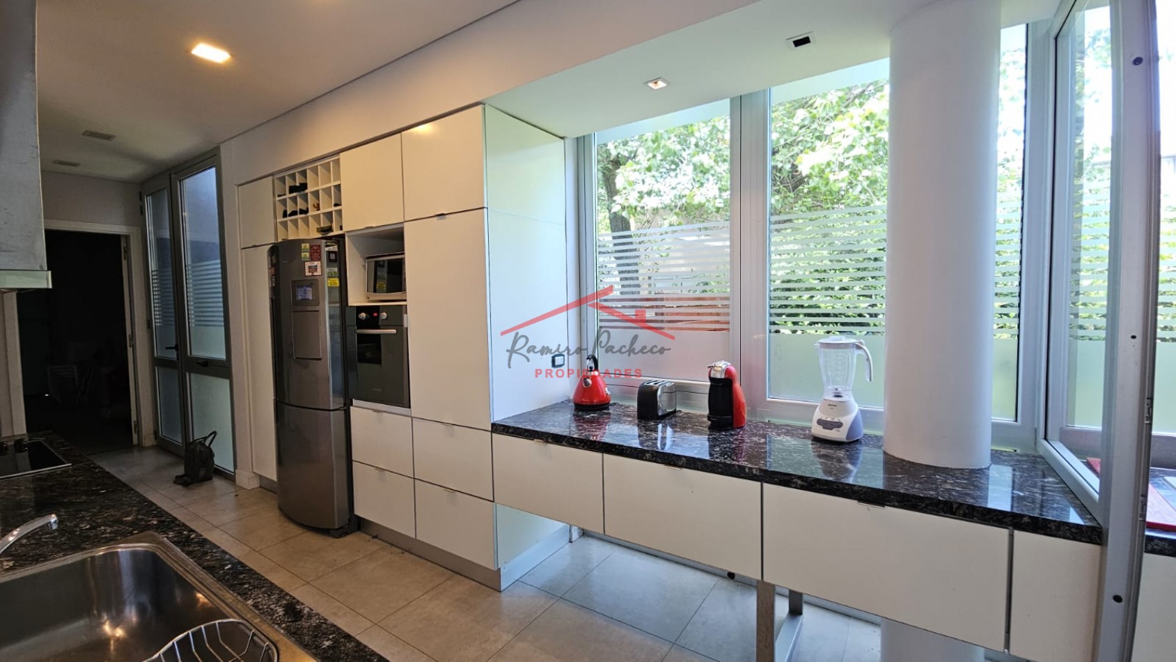 Casa en venta en Carilo 