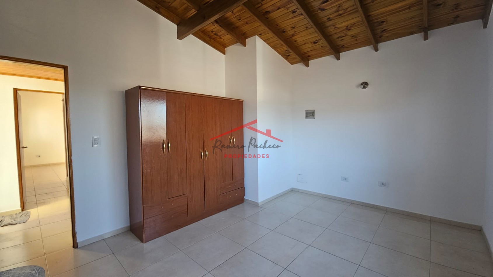 Alquiler casa de 5 ambientes en Pinamar