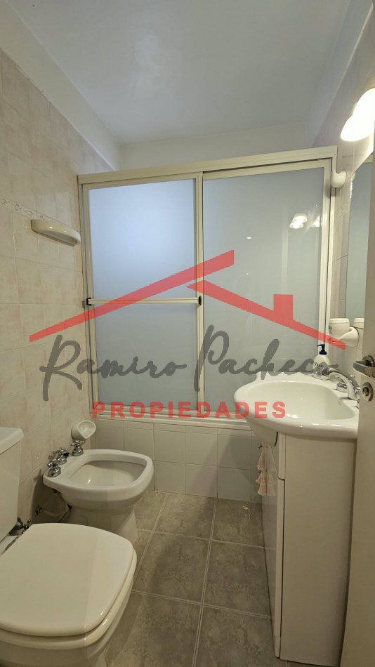 Se vende departamento tres ambientes en pinamar con vista al mar