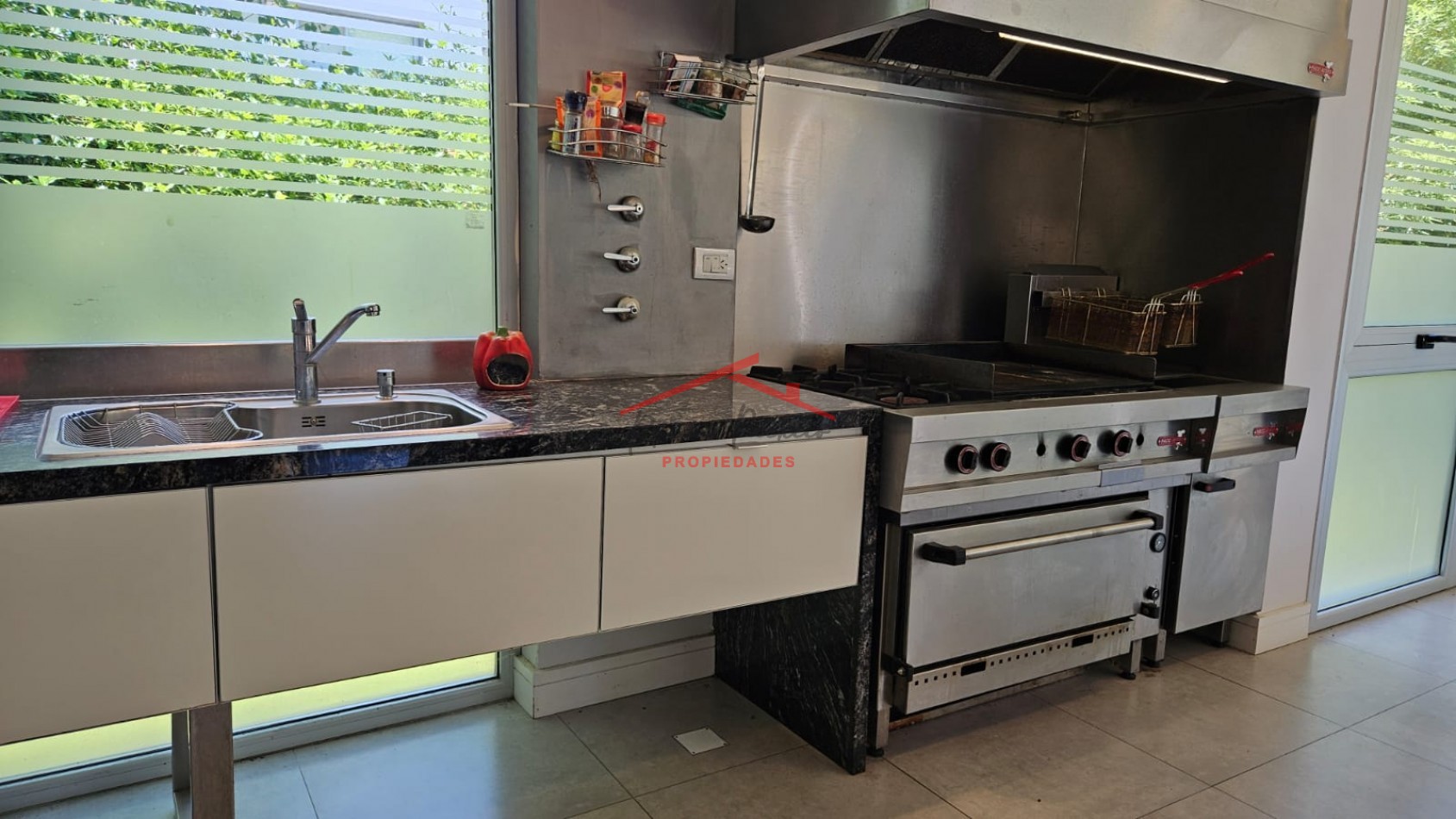 Casa en venta en Carilo 