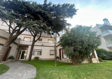 Departamento  en venta  oportunidad pinamar a metros de la playa !