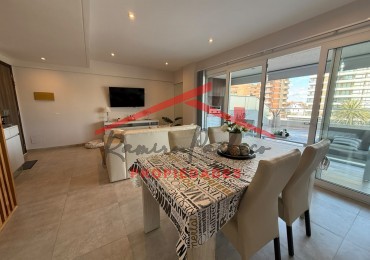 Departamento unico en Pinamar con vista al mar