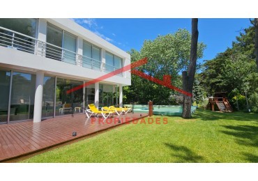 Casa en venta Carilo 